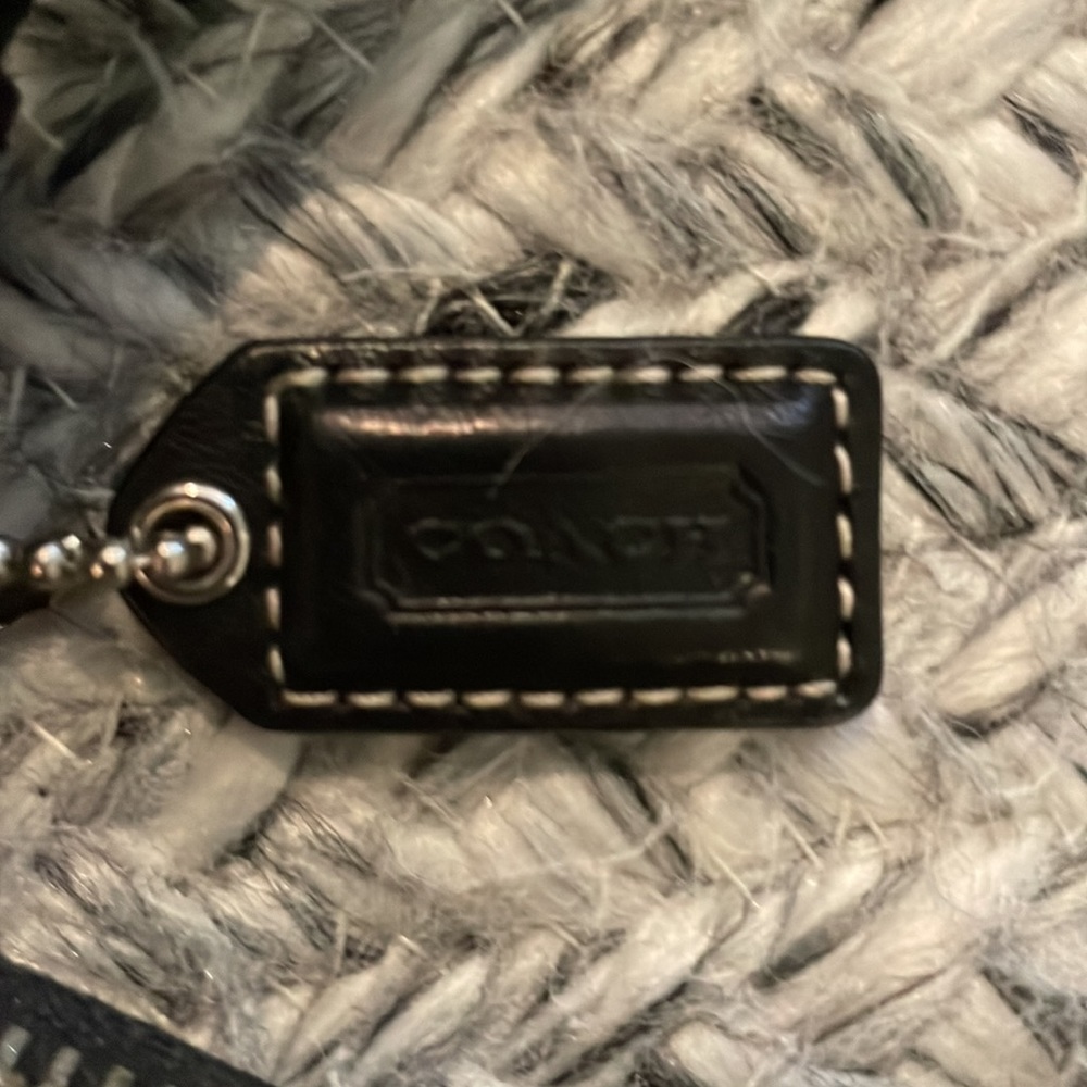 🖤 Amazing 🤩 like new vintage black coach Crossbody bag. - Picture 4 of 14